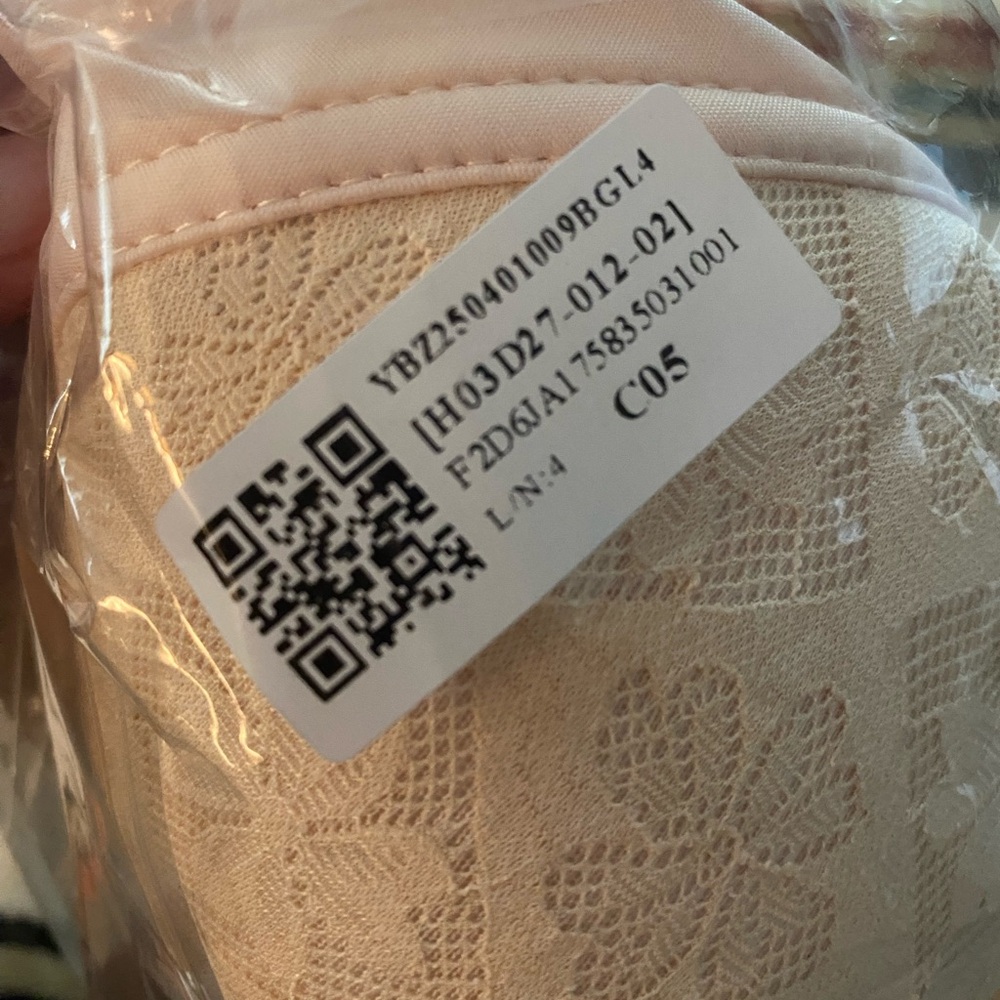 Plus size bra - Picture 8 of 9